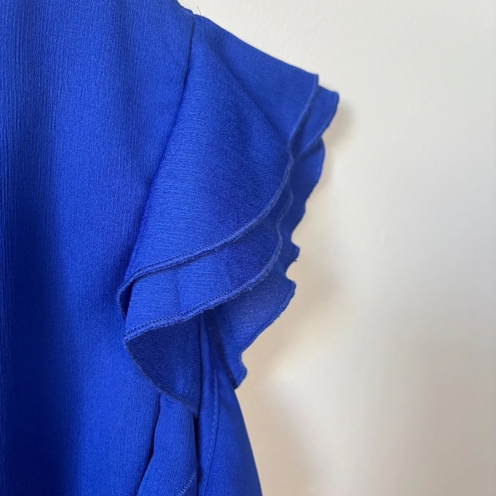 Blue short sleeve ruffle blouse Milk + Honey size L - Picture 5 of 10